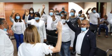 21 dirigentes abandonan el PLD y PRSC en Elías Piña, Bánica y Pedro Santana; se juramentan en el PRM