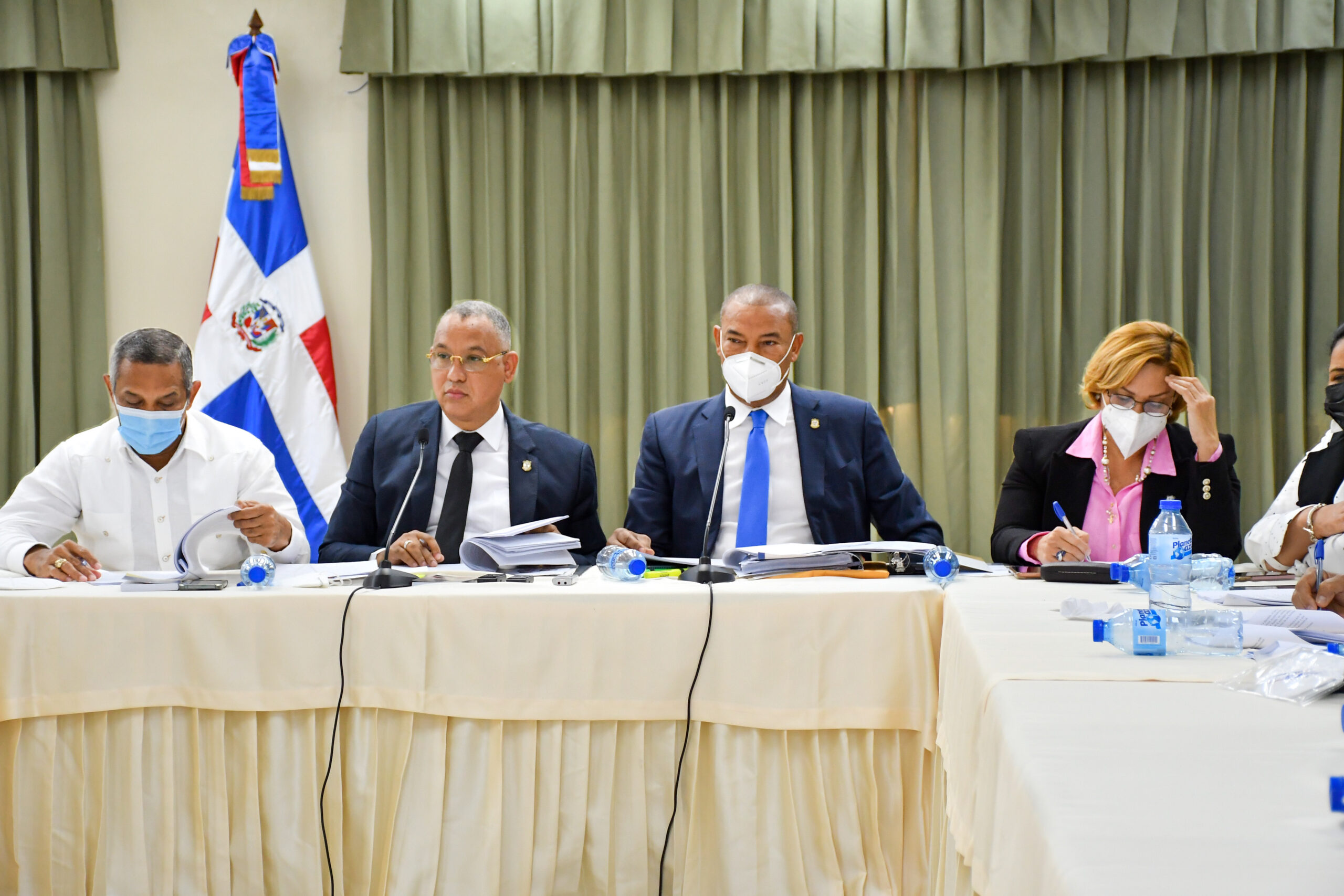 Comisión bicameral concluyó análisis del Código Penal; presentaran informe al Pleno Senado