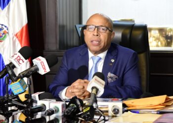 Alfredo Pacheco respalda medidas del Poder Ejecutivo sobre la crisis haitiana