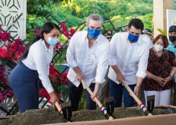 Turismo invertirá RD$83 millones en  playas Los Patos y Los Quemaditos, en Barahona