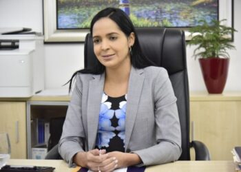 Educación pagará este año 14 salarios a empleados administrativos