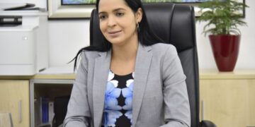 Educación pagará este año 14 salarios a empleados administrativos