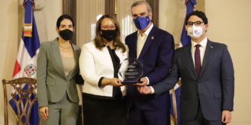 Abinader proclama que las Mipymes son sector primordial y aseguró las fortalecerá y continuará apoyando