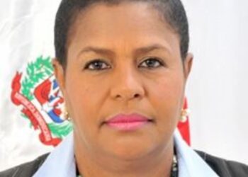 Presidente Abinader destituye gobernadora Samaná