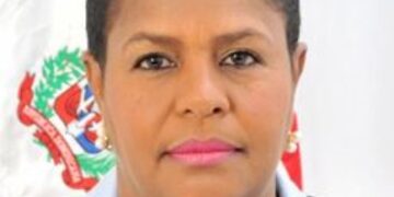 Presidente Abinader destituye gobernadora Samaná