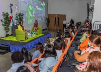 País Posible realiza Foro de Mujeres con llamado al empoderamiento