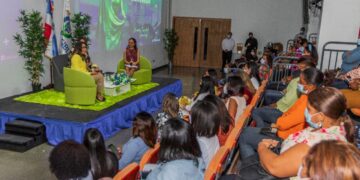 País Posible realiza Foro de Mujeres con llamado al empoderamiento