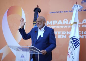 Roberto Fulcar exhorta a los hombres a no cometer o tolerar actos violentos contra mujeres