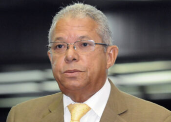 Pide gobierno enfrente mafias que trafican con embarazadas desde Haití