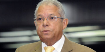 Pide gobierno enfrente mafias que trafican con embarazadas desde Haití