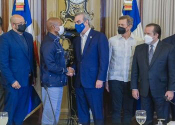 Presidente  y alcalde  de Nueva York expresan interés de colaboración en seguridad, comercio y cultura