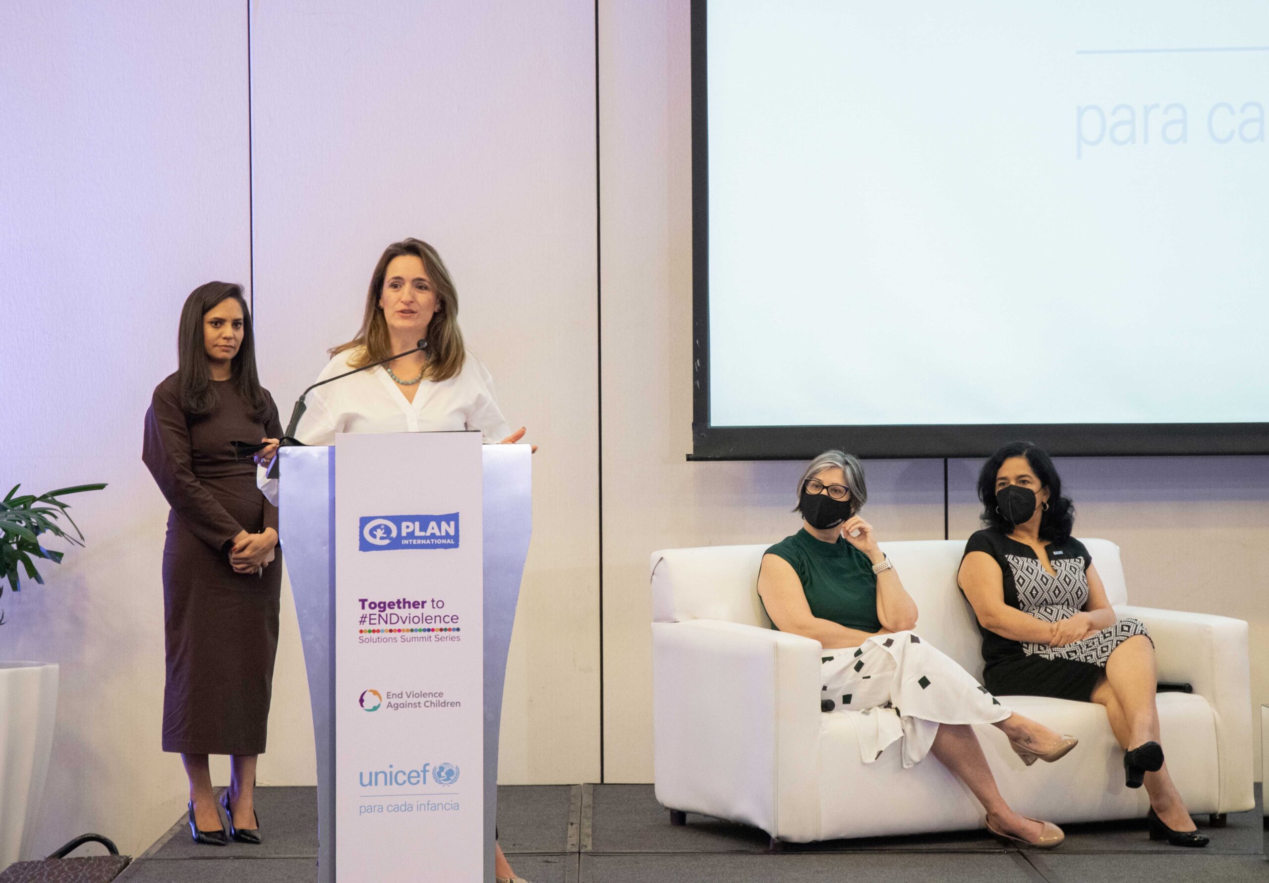 Estudio revela los usos y riesgos del uso de internet en adolescentes de 12 y 17 años