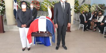 Senado rinde honores al exsenador Marcial Valera