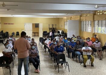 INDRHI imparte talleres en Pedernales sobre gestión sostenible del agua y seguridad hídrica