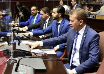 Diputados refrendan resolución de estatuto del Centro Internacional de Ingeniería Genética y Biotecnología