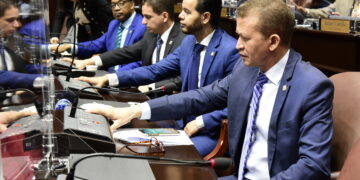 Diputados refrendan resolución de estatuto del Centro Internacional de Ingeniería Genética y Biotecnología