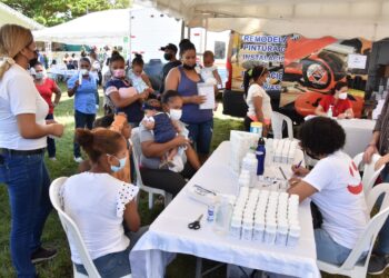 Miles de familias en sector Vista al Valle se benefician con Mi País Seguro