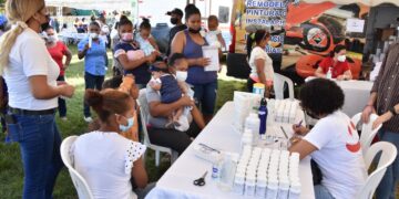Miles de familias en sector Vista al Valle se benefician con Mi País Seguro
