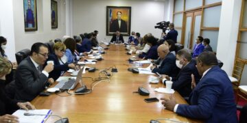 Comisión Bicameral de Presupuesto 2022 escucha inquietudes  JCE y la UASD