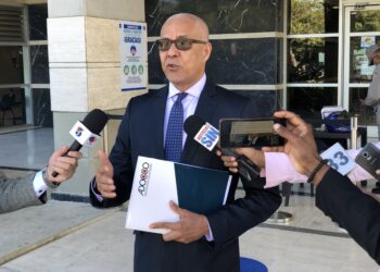 ADOCCO somete ante el PEPCA al exdirector del Instituto de Bienestar Estudiantil, INABIE