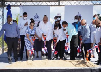 Ministro Roberto Fulcar inicia construcción de estancias infantiles Cristo Rey I y II