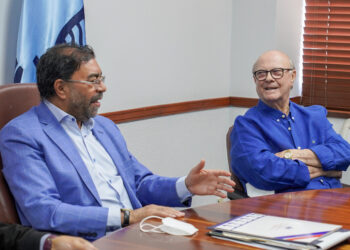 Director del INDRHI presenta a Hipólito Mejía proyectos a ejecutar en 2022