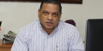 Dirigente choferil Mario Díaz retira ante el Tribunal Constitucional recurso evitaría reducir 50+1 votos para ganar elecciones