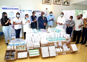 Gabinete de Política Social entrega otros 20 millones de pesos en medicamentos a centros médicos de Santiago