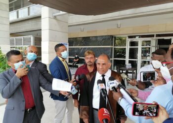 Inversionistas extranjeros y locales demandan justicia en el país