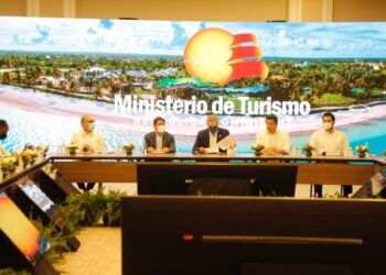 Presidente Abinader afirma sector turismo ha liderado recuperación económica con más de US$5,000 millones en divisas