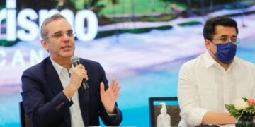 Presidente Abinader destina RD$1,500 millones para abastecimiento de medicamentos contra influenza, gripe y Ómicron