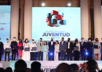 Presidente Abinader preside Premio Nacional de la Juventud 2022 dedicado al emprendimiento e innovación