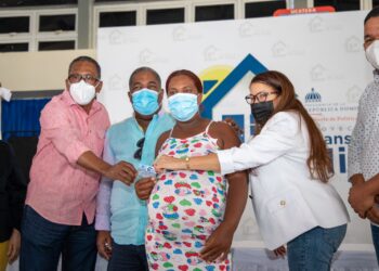 Gabinete  Social entrega más de $32 millones a beneficiarios del programa Transformando mi país