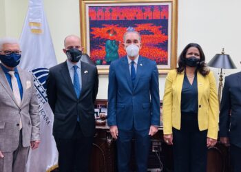 MESCYT y el Instituto Universitario de Investigación Ortega y Gasset beneficiarán con becas a más de cien alumnos dominicanos