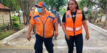 Rescató a un hombre que quedó atrapado en su casa por las lluvias; hasta el momento no se reportan albergados