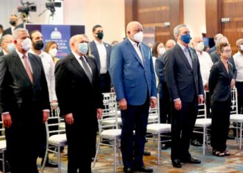 Presidente Abinader y ministro de Educación, Roberto Fulcar, ponen en marcha transformación de liceos en politécnicos