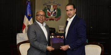 Alfredo Pacheco y Servio Tulio tratan sobre algunas iniciativas legislativas pendientes en el seno del Congreso