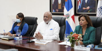 Consejo Nacional de Educación aprueba uso de libros digitales en los centros educativos a nivel nacional