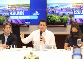 Llegada de turistas enero 2022 a RD fue de 530,956 personas no residentes