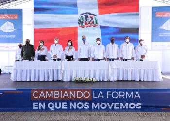 Presidente Abinader inaugura Corredor Churchill que introduce 47 autobuses de 90 pasajeros a esta importante vía