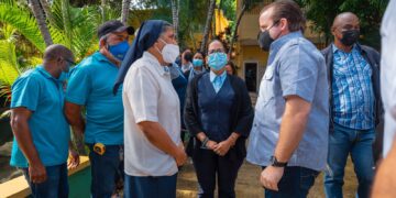 Ministro Paliza visita Hogar Escuela Luisa Ortea en Puerto Plata