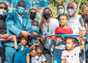 Renovado Parque 30 de Mayo es inaugurado por la alcaldesa Carolina Mejía