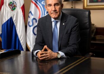 MESCYT llama a universidades a la presencialidad