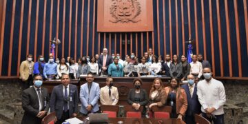 El Senado de la República recibe la visita de estudiantes de Barahona