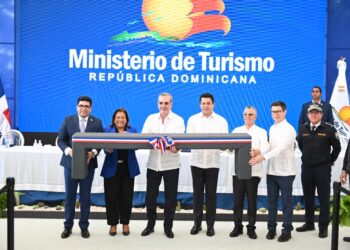 Turismo inicia remozamiento del malecón de Santo Domingo Este