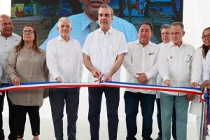 Tras 30 años de espera presidente Abinader inaugura carretera Sabana Iglesia-Jánico