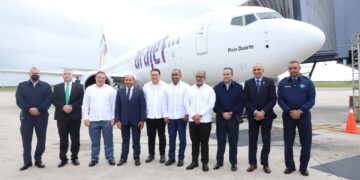 Abinader afirma llegó principio del fin de las altas tarifas aéreas con la llegada de ARAJET