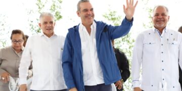 Tras 30 años de espera presidente Abinader inaugura carretera Sabana Iglesia-Jánico