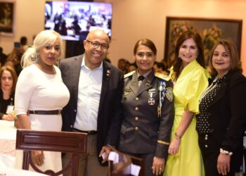 La Cámara de Diputados recibe la directora de la Unidad de Género de la Policía Nacional