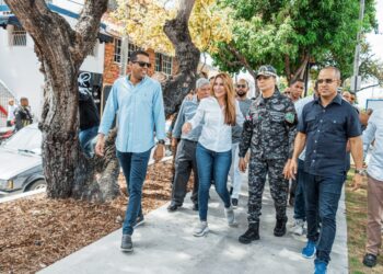 Residentes del INVI reciben con alegría nuevo bulevar entregado por alcaldesa Carolina Mejía